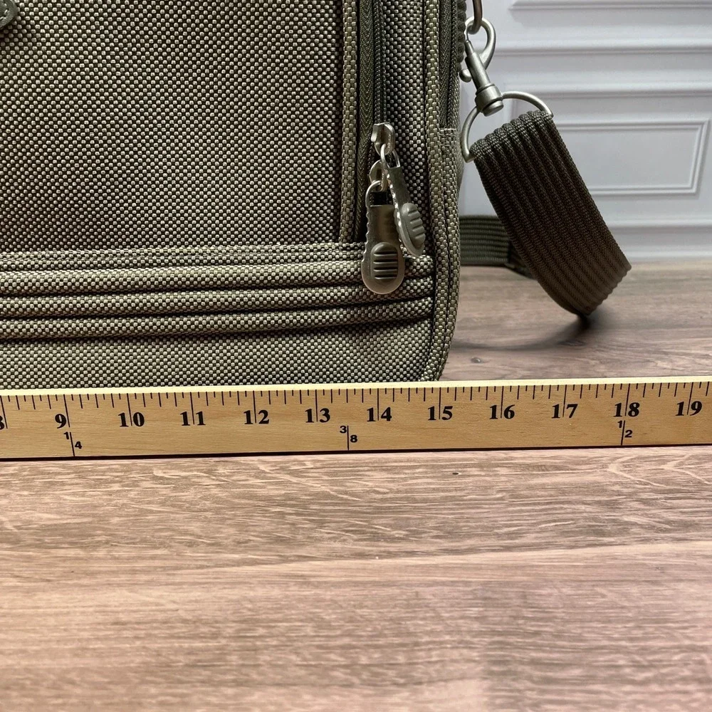 MODA Carry-On Travel Briefcase Bag Olive Green Laptop Messenger Shoulder Strap - Picture 10 of 12